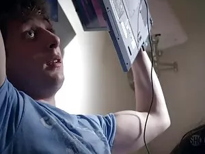 Grandi mani video ha ...
