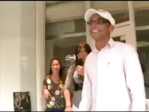 A lei piace il video ...
