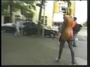 Bionda si fa scopare ...