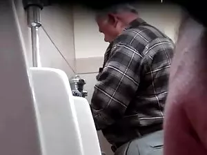 Porno girato il 3 ag ...